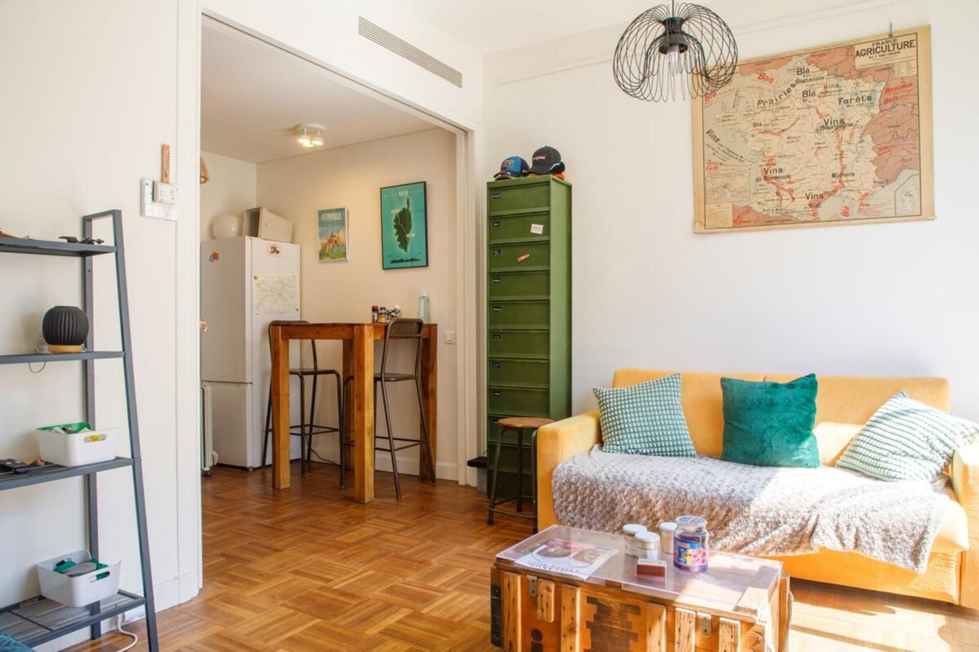 Radiant&charming Studiopoissonnieregare De L'est Apartment